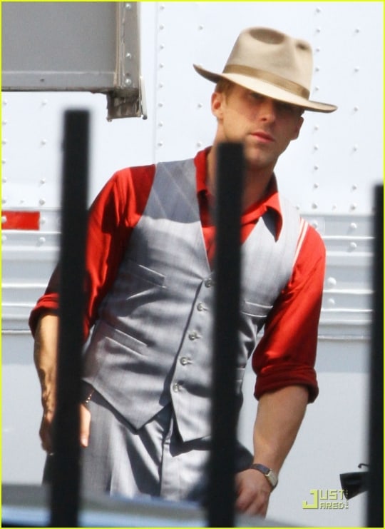 Ryan Gosling Looks Dapper in new GANGSTER SQUAD Photos